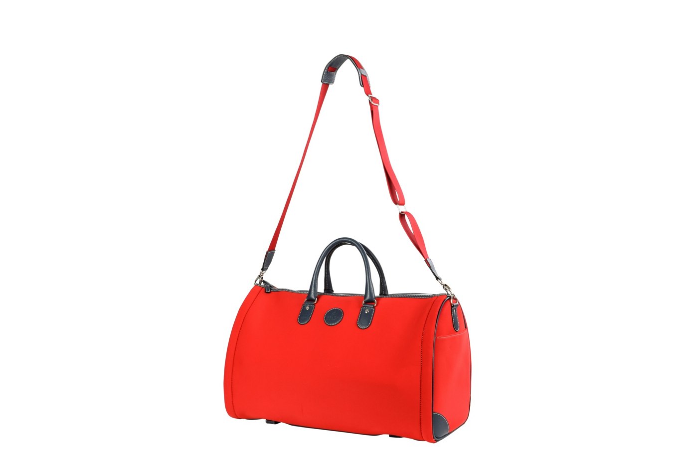 Rote Reisetasche mit Ledergriffen, Studioaufnahme