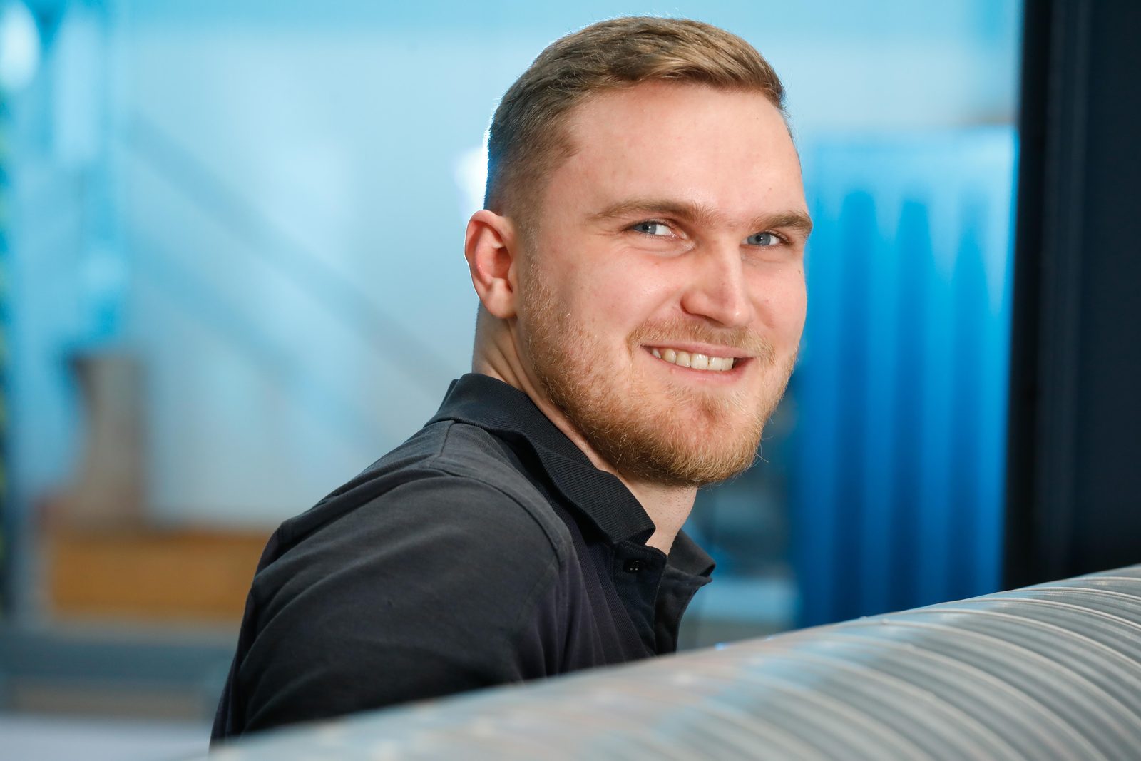Geschäftsführer-Portrait in der Produktionshalle