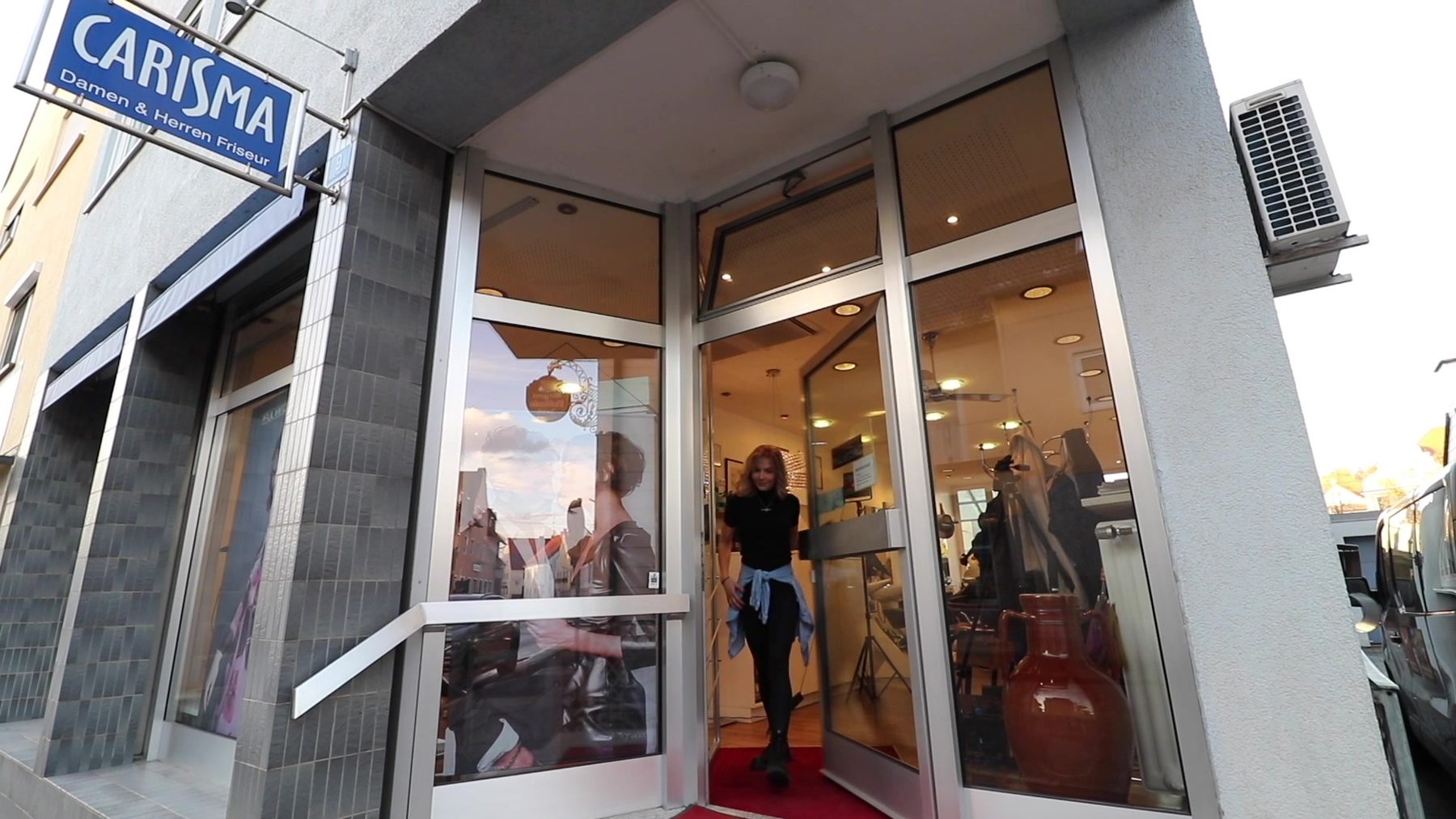 Standbild aus dem Brandingfilm für den Friseursalon Carisma