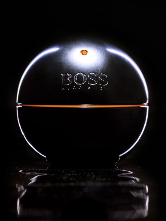 Parfumflakon im Studiolicht